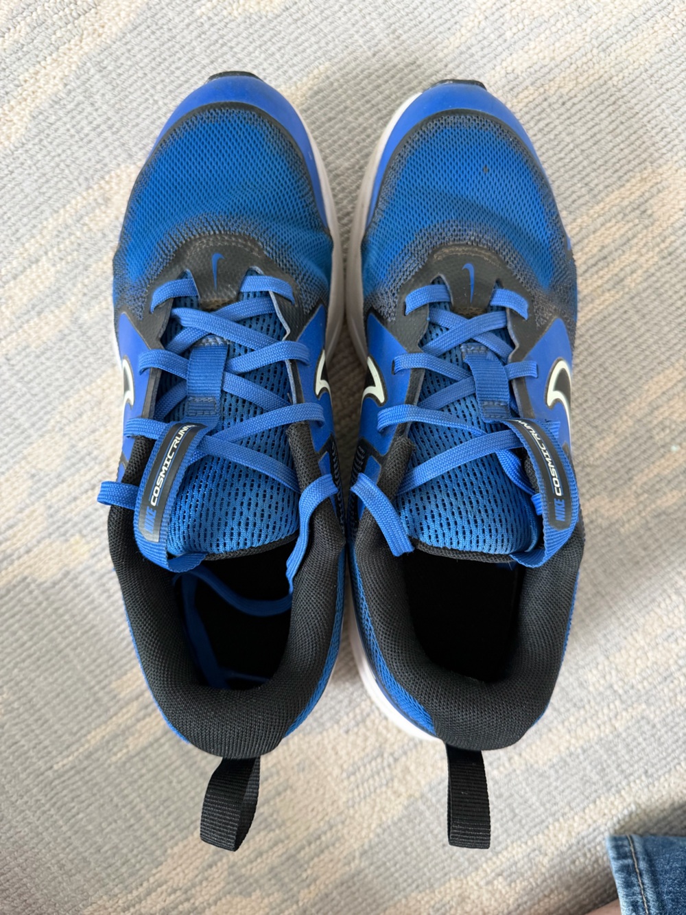 Nike Kids Cosmic Runner - Size 5 - Blue and Black Mesh Running Shoes